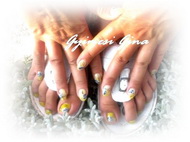 Sárga zselé, akril virágos